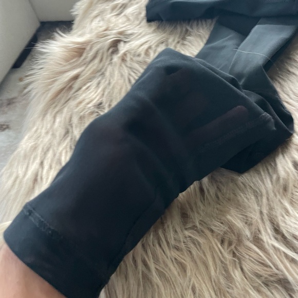 Pro Women's Mid-Rise Mesh-Paneled Leggings - Picture 4 of 4